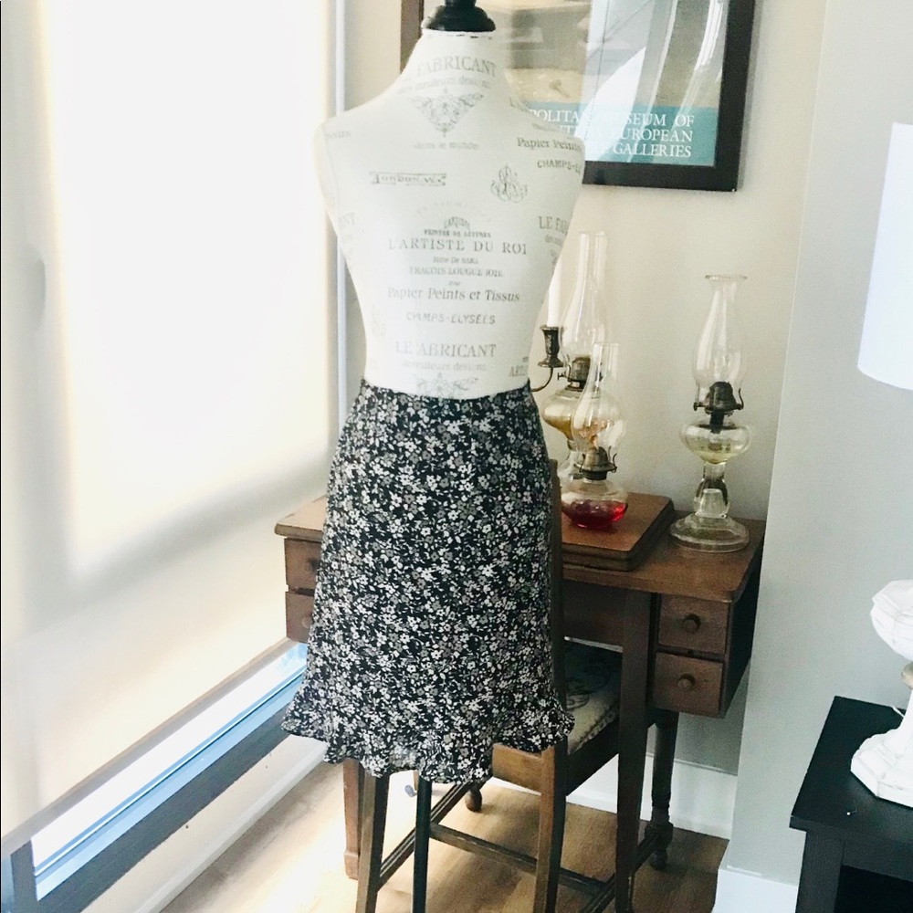 35th & 10th Brown Floral Print Flounce Skirt Sz S